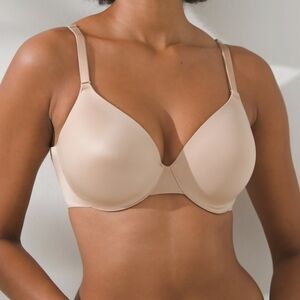 Soma, nude, vanishing back full coverage bra. Size 32DDD. Barely worn.
